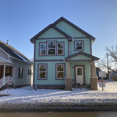 Shelbyville 2 story teal home