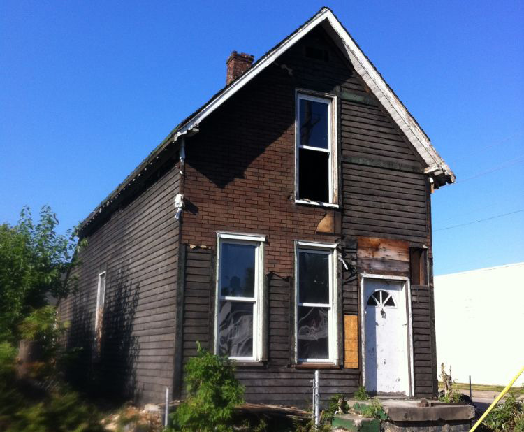Renew Landbank house two story house in disrepair